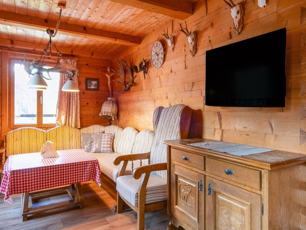 Ganze Wohnung, Hütte in Hochfügen nahe Skipisten in Tuxer Alpen, Hochfügen