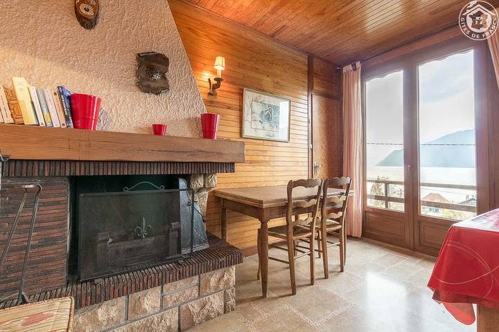 Gîte pour 6 personnes, avec terrasse à Brison-Saint-Innocent - 3