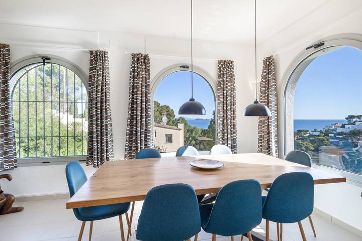 Fantastische Villa mit Pool und beeindruckendem Meerblick in Pals, Costa Brava