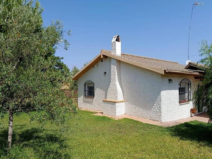 Casa rural para 5 personas, con piscina y jardín en Hinojos - 2