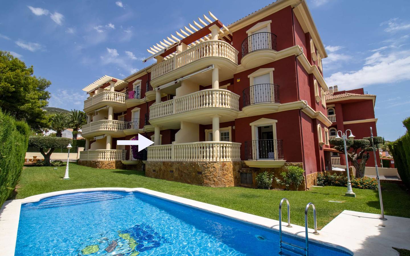 Ganze Wohnung, Bajo con terraza junto a la piscina - Madeira in Alcossebre, Alcalà de Xivert