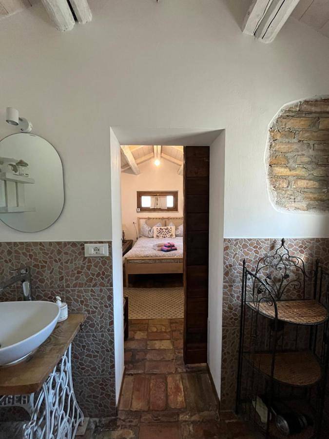 Queen Room with Garden View in Fossacesia, Province de Chieti