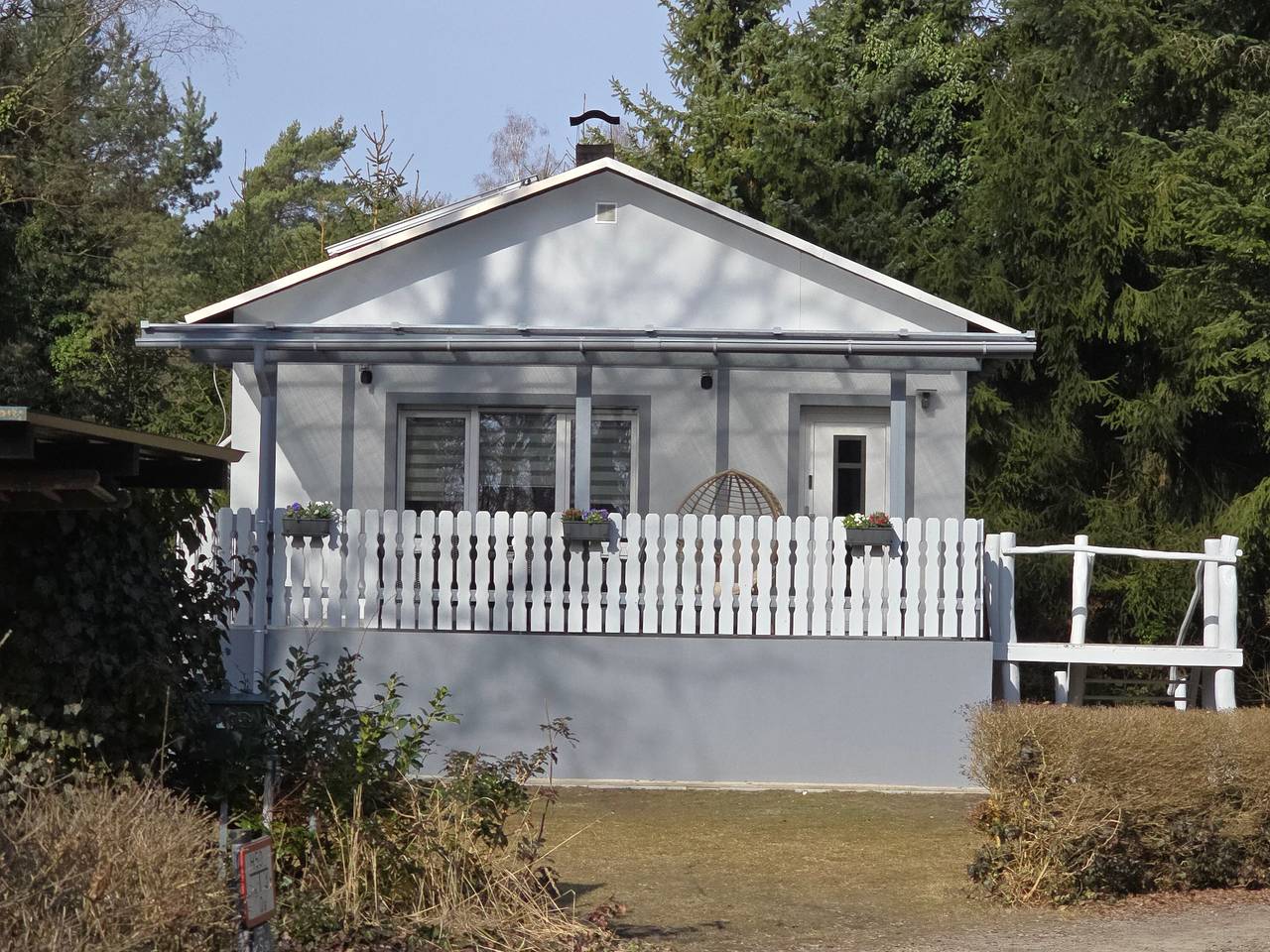 Bungalow „Celine“ mit privater Terrasse, Wlan und Klimaanlage in Gorden-Staupitz, Naturpark niederlausitzer heidelandschaft (Brandenburg)