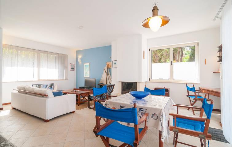 Appartement en bord de mer avec piscine, parking et terrasse in Supetar, Brac