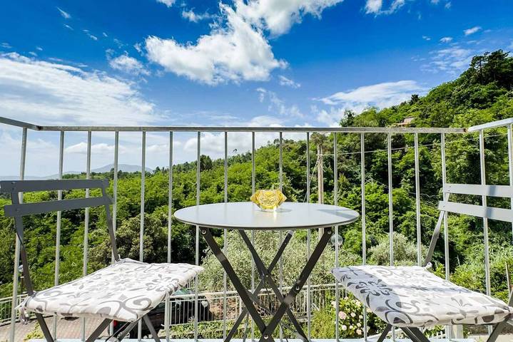 Ganze Wohnung, Ferienwohnung für 2 Personen mit Balkon/Terrasse in Pianazza, La Spezia
