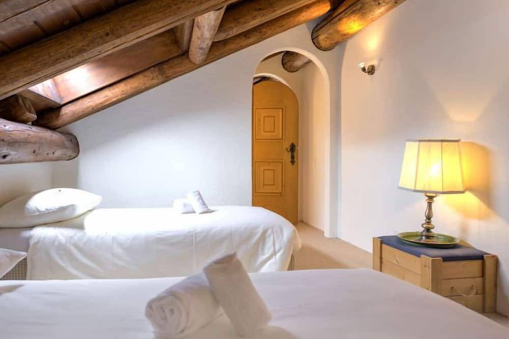 Ganze Wohnung, Chesa Chanella 5 in La Punt-Chamues-ch, Sankt Moritz