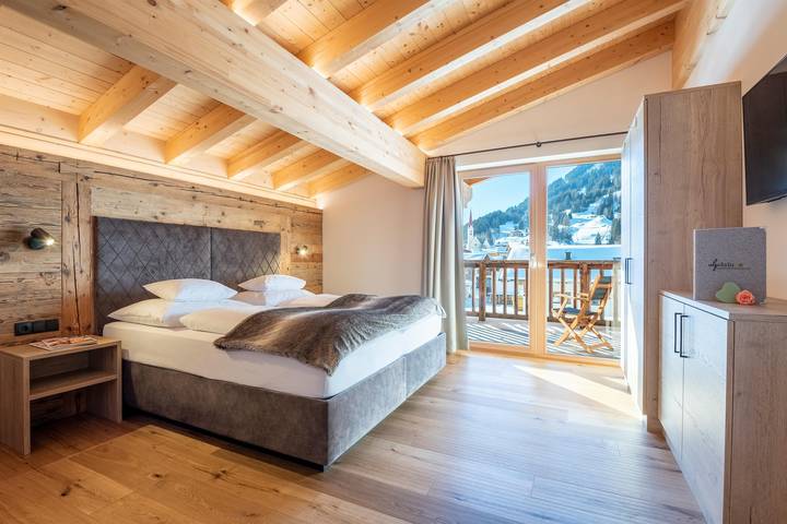 Ganze Ferienwohnung, Top 7 inkl. Frühstück in Holzgau, Allgäuer Alpen (Österreich)