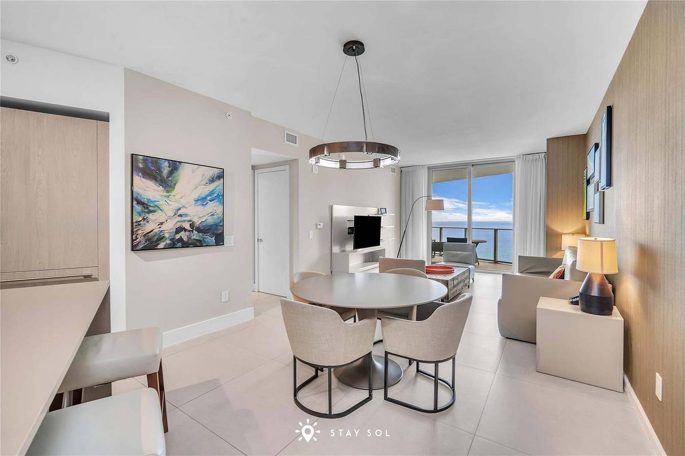Apartamento entero, Stylish Apt - Beach View - Resort Access in Hollywood Beach (FL), Hallandale Beach