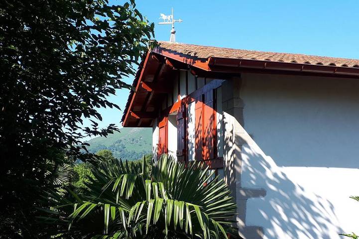 Holiday home for 8 people, with garden and terrace as well as hot tub - 1