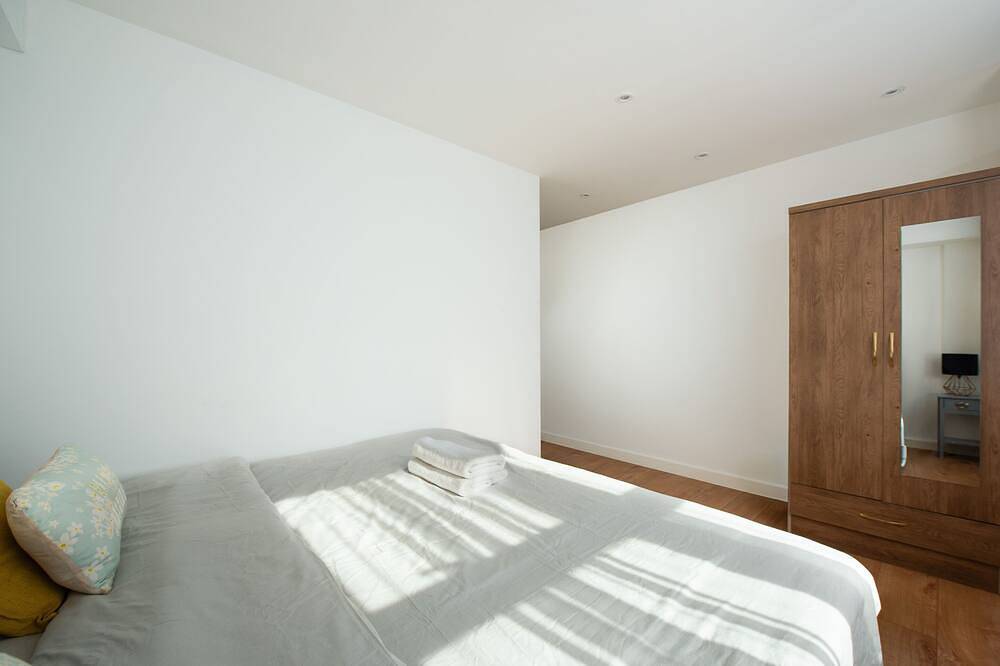 Entire apartment, 2 Bedroom Ann's cosy retreat in town centre in Aylesbury, Buckinghamshire