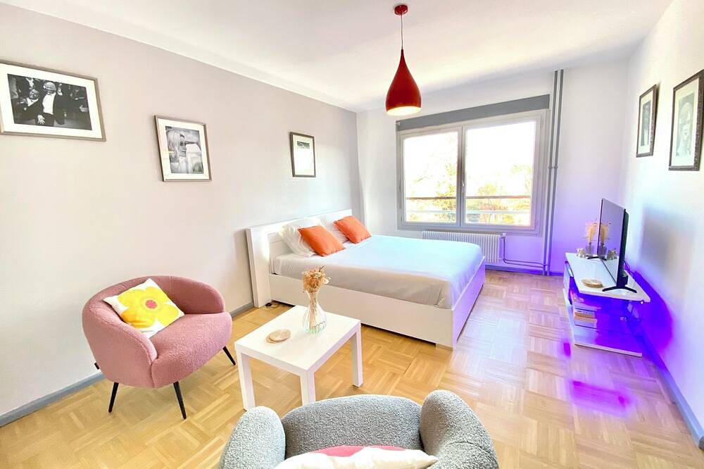Appartement entier, Bel appartement en résidence boisée - Parking - Ecully in Écully, Lyon et ses environs