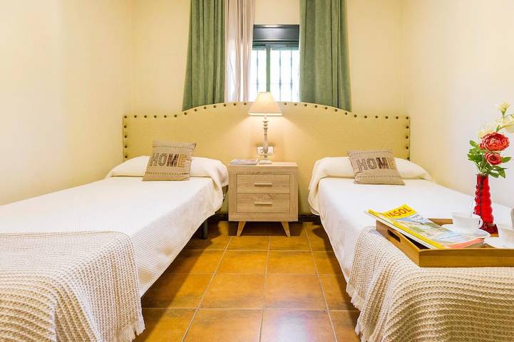 Luxueuse maison à Ubrique avec piscine privée, utilisable à l'intérieur ou. in Ubrique, Pueblos Blancos