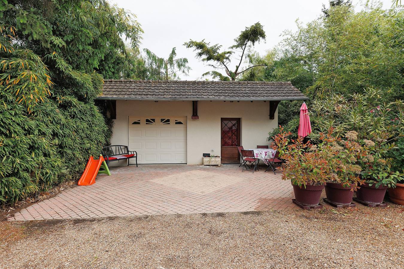 Casa Vacacional 'Gite Des Orchidées' con Terraza Privada, Jardín Compartido y Wi-Fi in Châteauvieux, Región de Romorantin-Lanthenay
