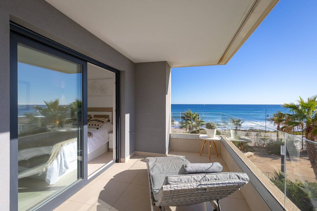Appartement entier, Appartement de vacances pour 5 personnes avec piscine in Punta Prima (Alicante), Torrevieja