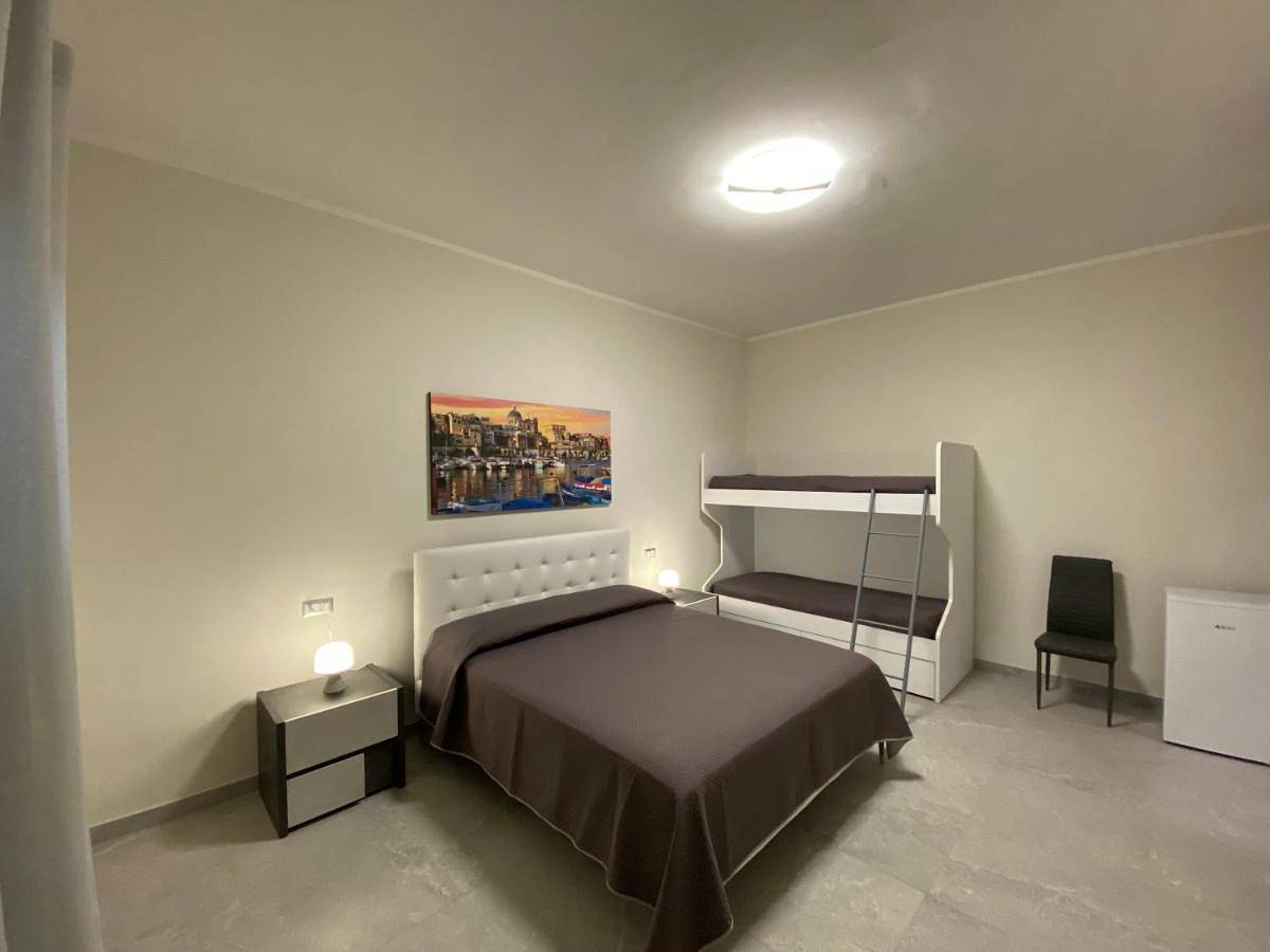 Family Room with Private Bathroom in Gragnano, Napoli e dintorni