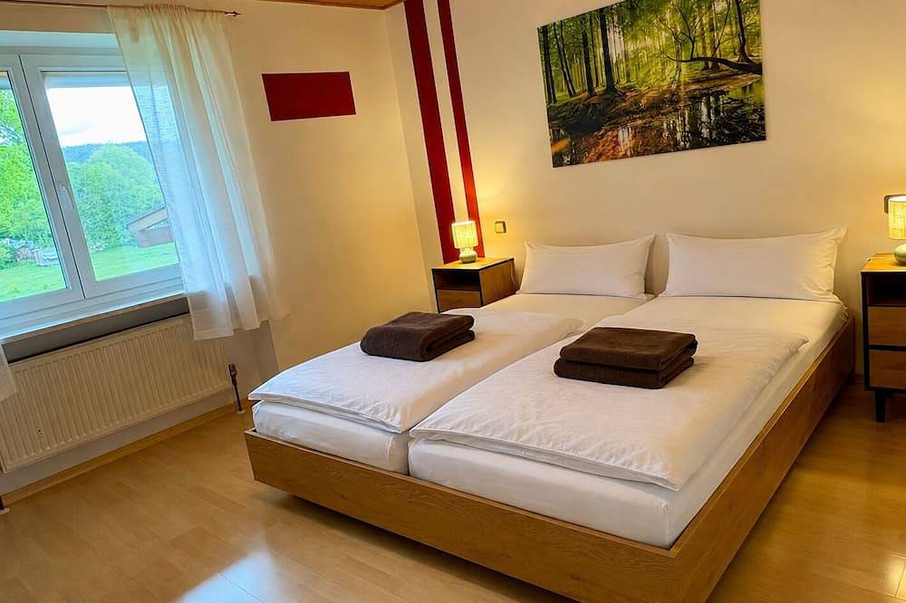 Ganze Wohnung, Naturparadies Schwarzachtal: Aktiv & entspannt für Familien, Wanderer & Angler in Neunburg vorm Wald, Naturpark Oberpfälzer Wald