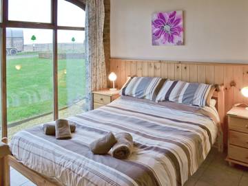 Vacation Rental for 4 Guests in East Riding of Yorkshire, Yorkshire, Picture 3