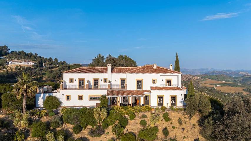 Casa rural para 20 personas, con piscina además de jardín y vistas en Casarabonela - 4