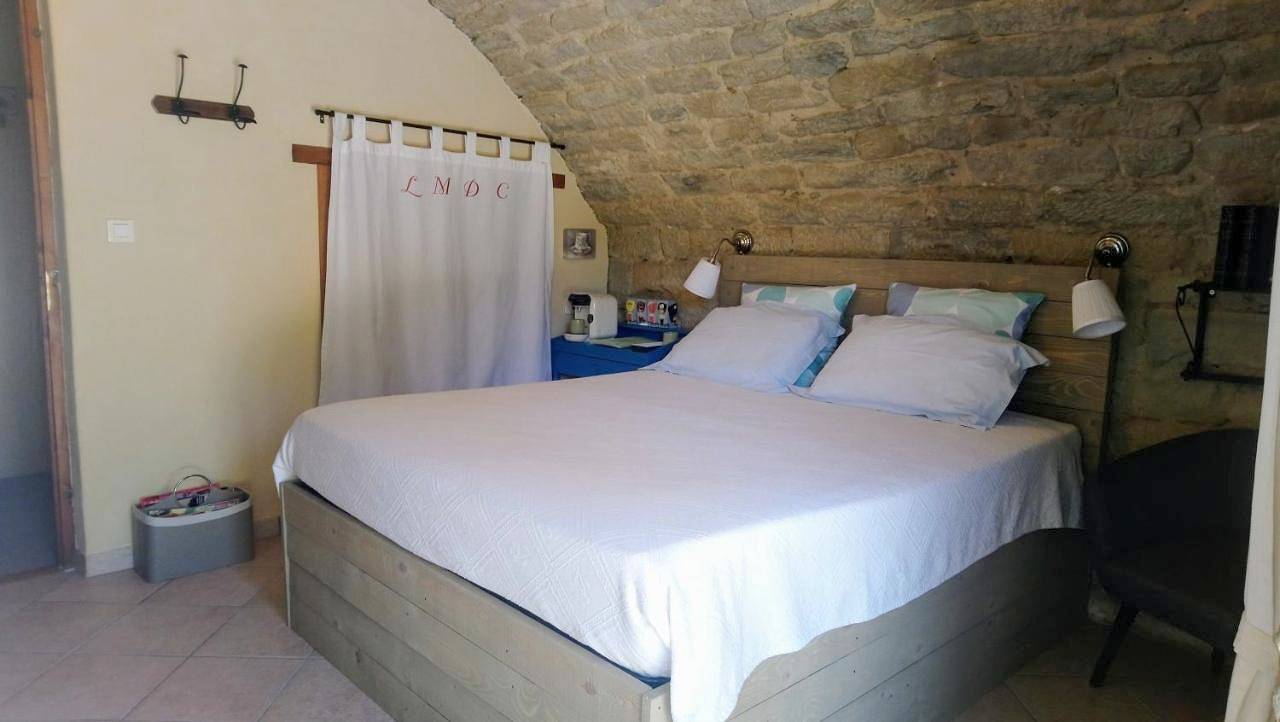 Double Room with Garden View in Saint-Jean-de-Galaure, Région de Valence