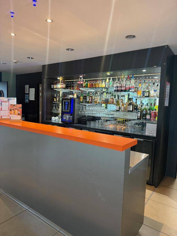 Hôtel pour 4 personnes, avec jardin, animaux acceptés à Flers - 2