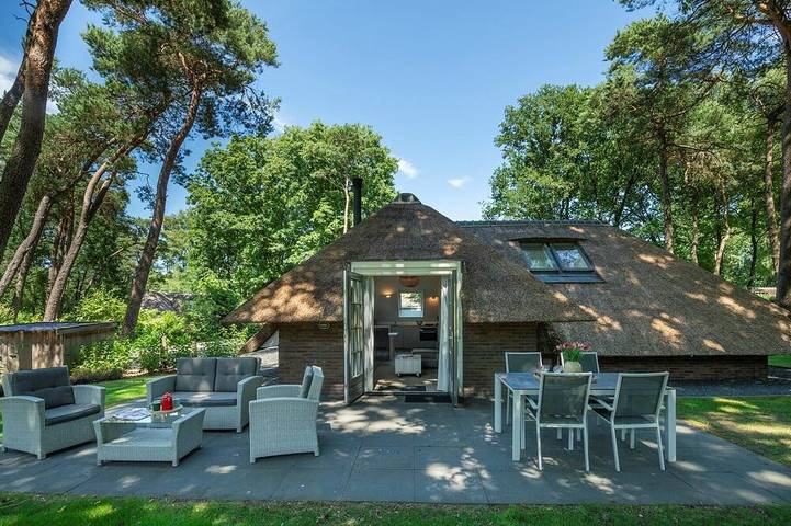 Glamping voor 6 personen, met tuin in Putten