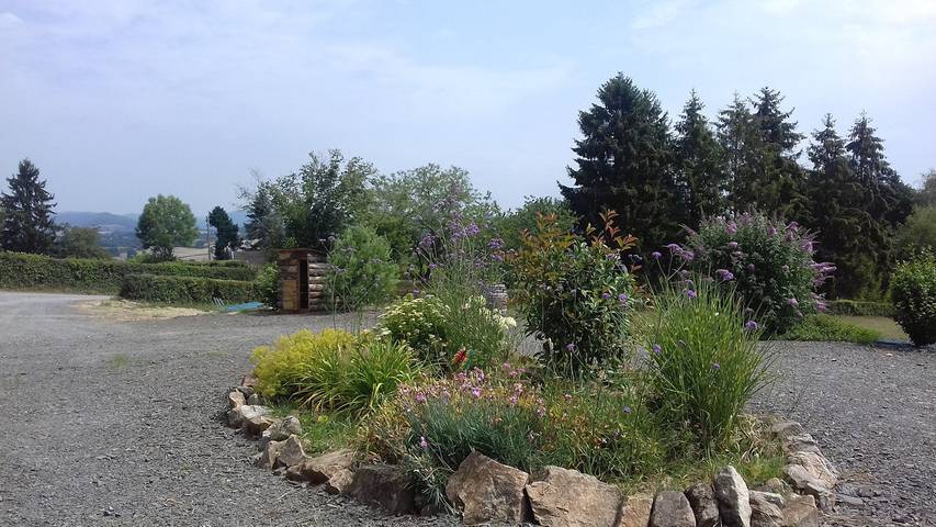 Gîte pour 10 personnes, avec jardin et terrasse, animaux acceptés dans Nièvre - 3