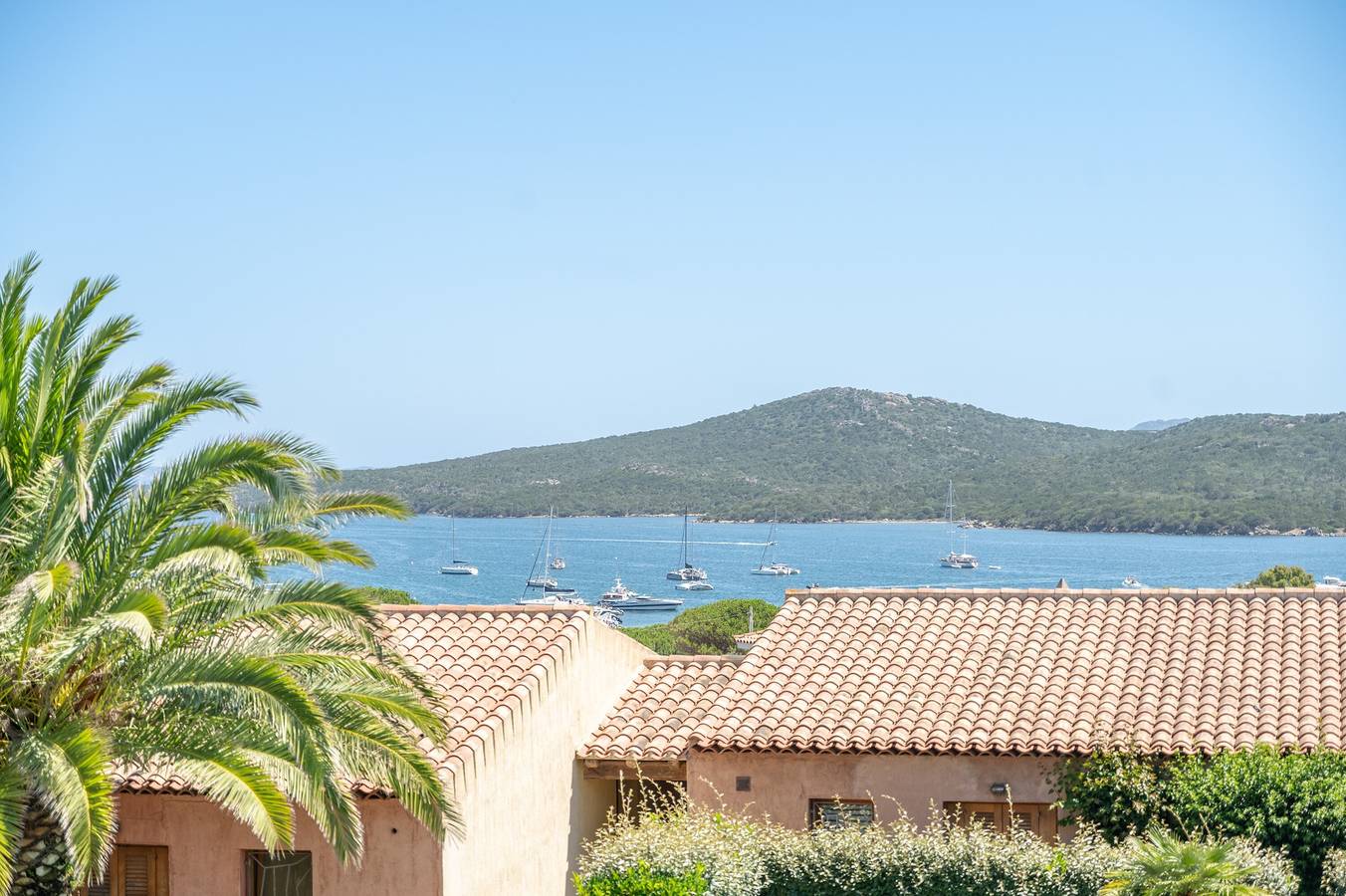 Ganze Wohnung, Ferienwohnung 'Il Fiordo 16' mit Meerblick, Gemeinschaftspool und Klimaanlage in Santa Teresa Gallura (Gemeinde), Gallura