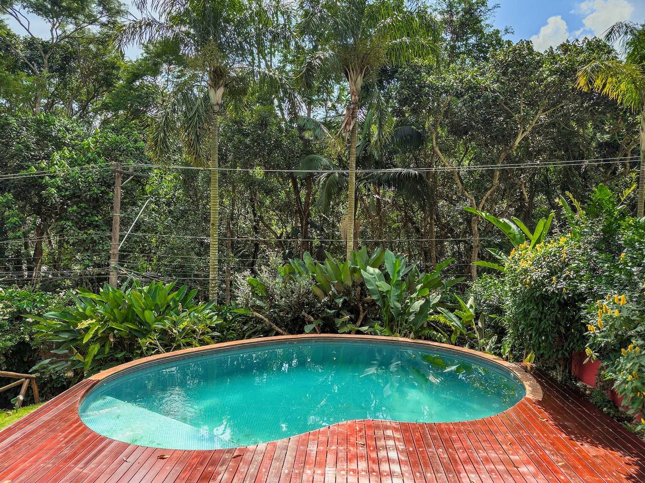 House with Pool & Nature View in Granja Viana in Carapicuíba, San Paolo (stato)