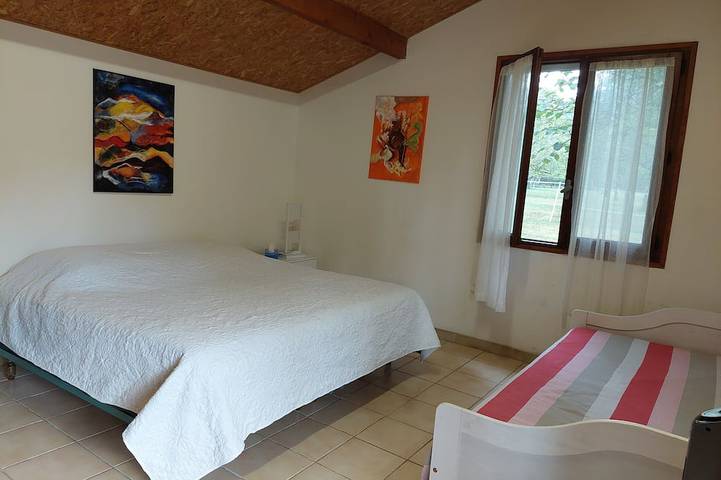 Location de vacances pour 7 personnes, avec jardin et piscine à Loubejac - 4