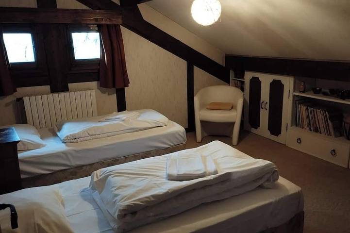 L'Authentique - Chalet sleeping 8 in a peaceful setting in Sillingy, Annecy und Umgebung