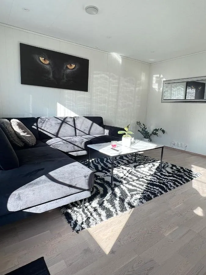 Villa für 9 Personen, mit Ausblick und Balkon - 1