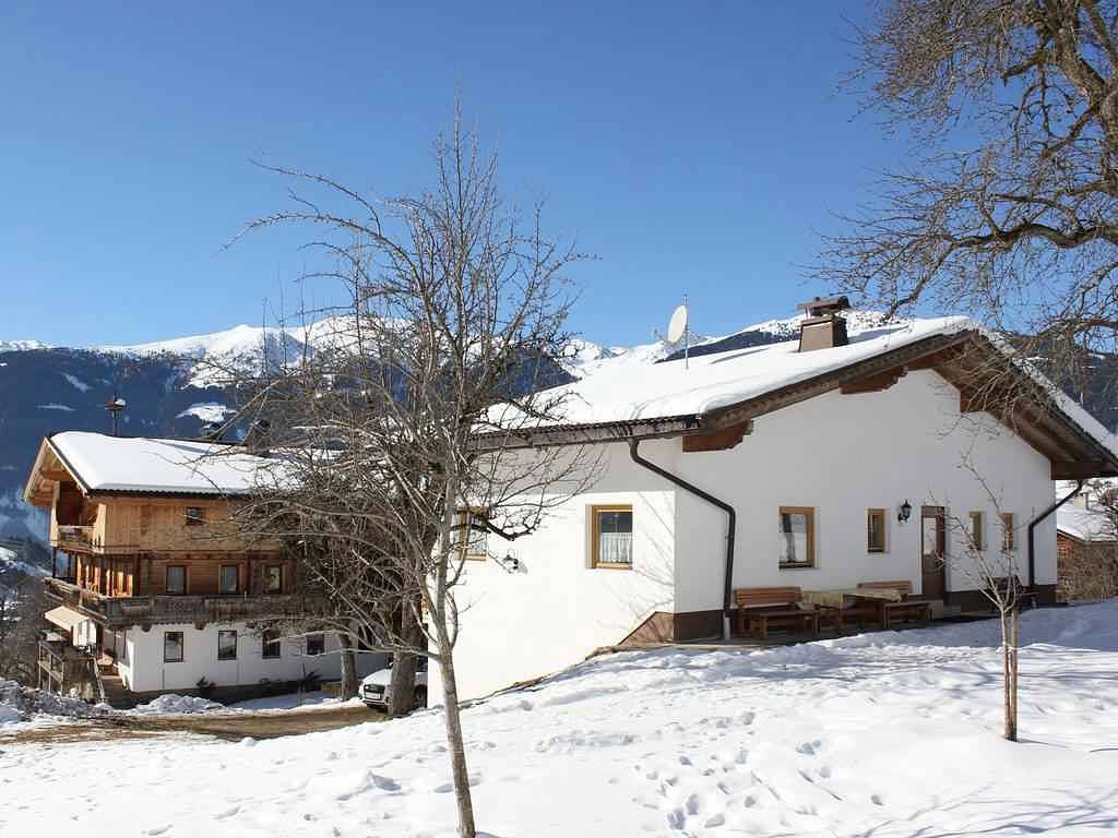 Ferienhaus mit Balkon und Garten in Gerlosberg, Bezirk Schwaz