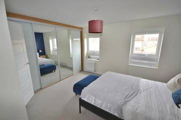Holiday Rental for 8 People in Milton Keynes, South East England, Photo 1