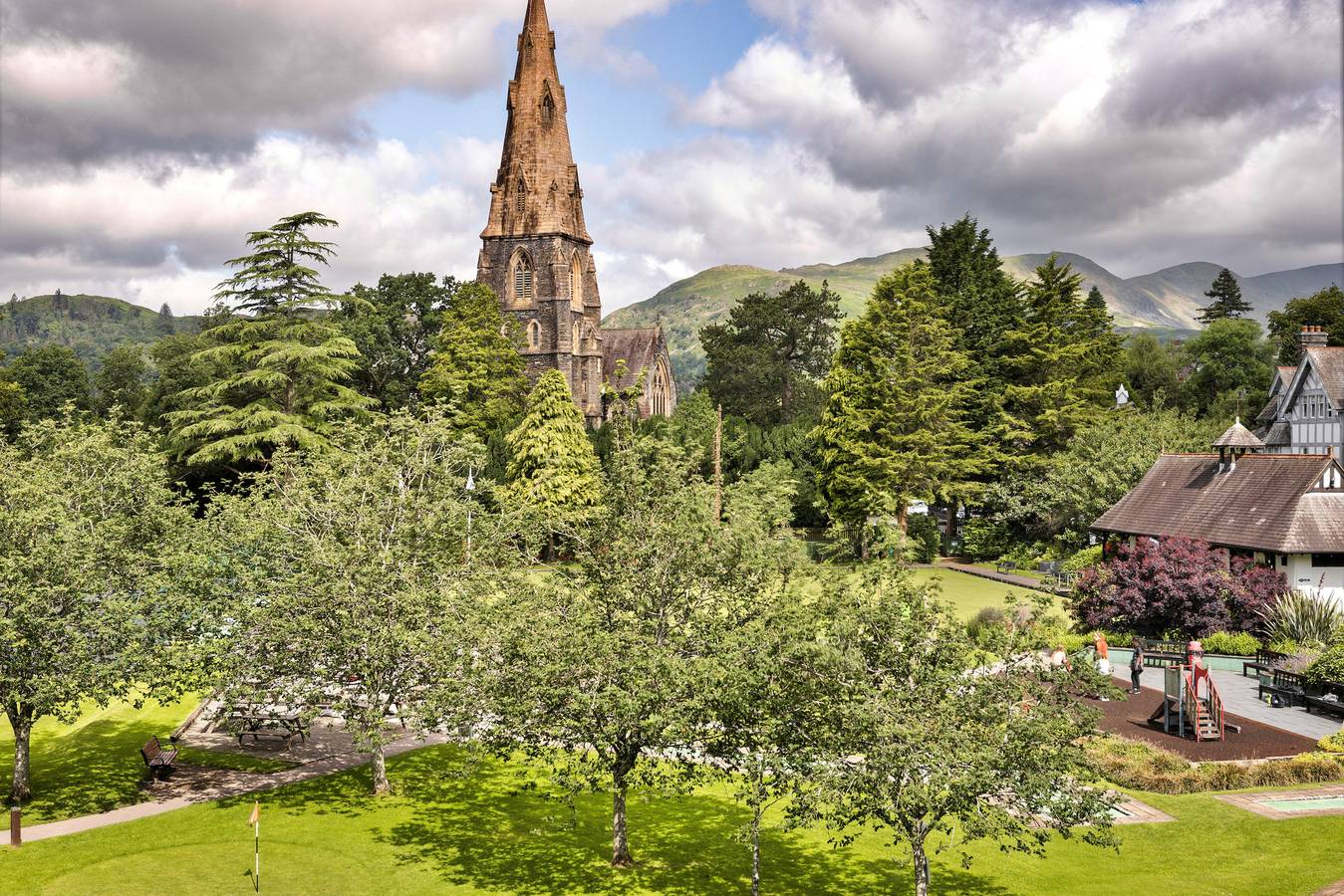 Entire holiday apartment, Kelsick Villa Guest House - Catbells in Ambleside, Lake District