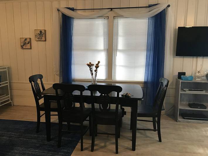 Vacation house for 8 people, with yard in South Carolina