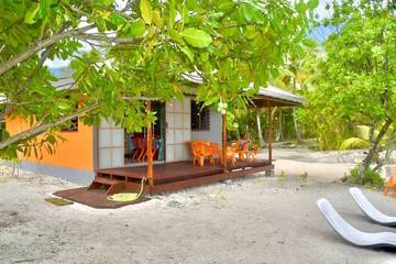 Gîte pour 6 personnes, avec jardin ainsi que vue et terrasse dans Tikehau