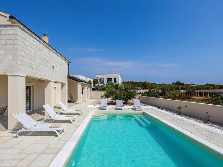 Villa pour 8 personnes, avec terrasse et piscine à Tisno - 2