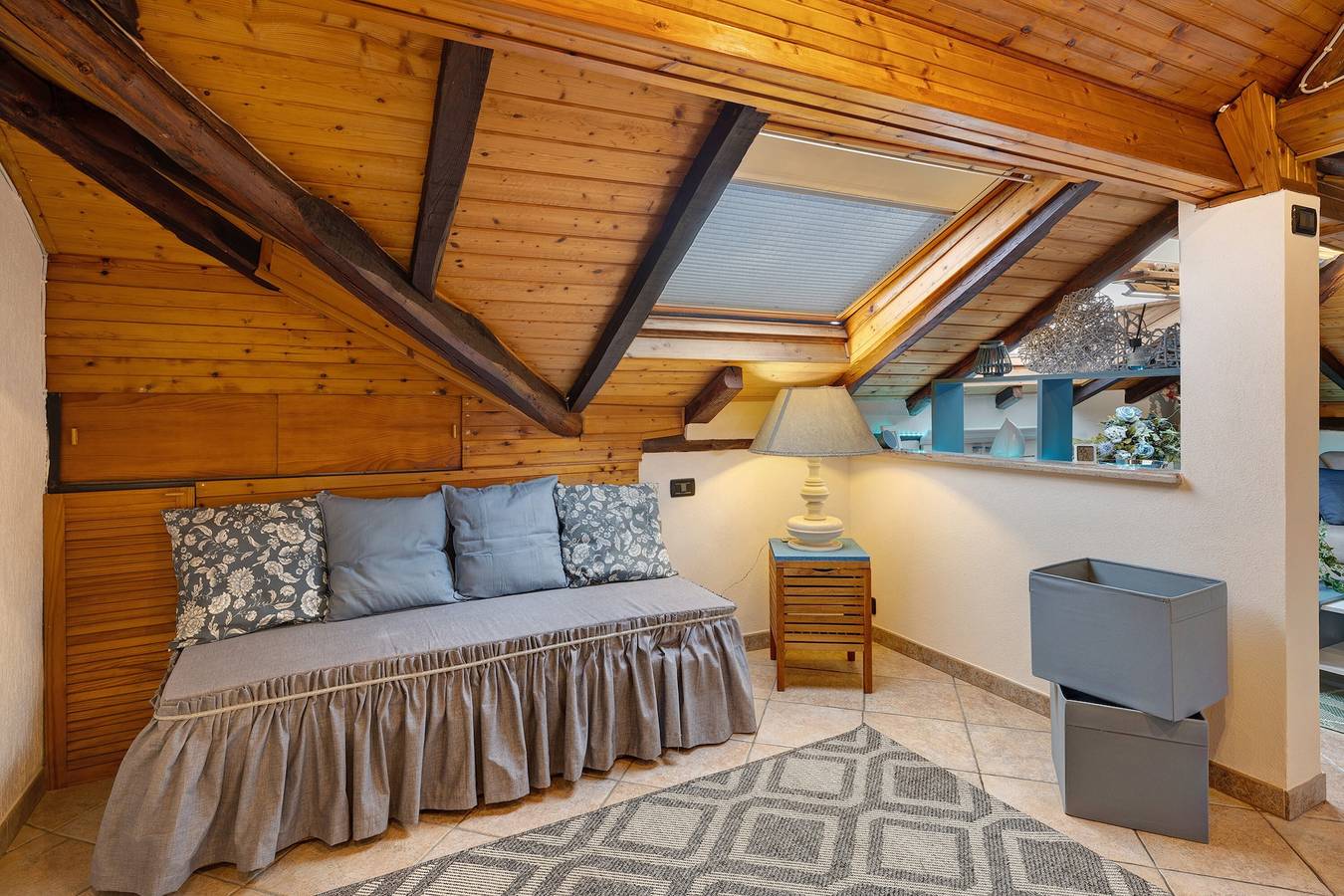 Estudio entero, Apartamento 'Mansarda Sotto Le Stelle' con vistas al mar, Wi-Fi y aire acondicionado in Savona (City), Savona
