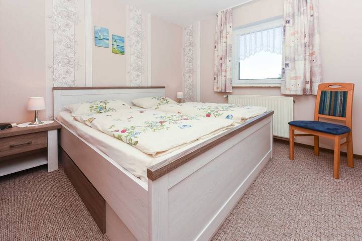 Ferienwohnung für 4 Personen, mit Garten und Balkon in Dunum - 3