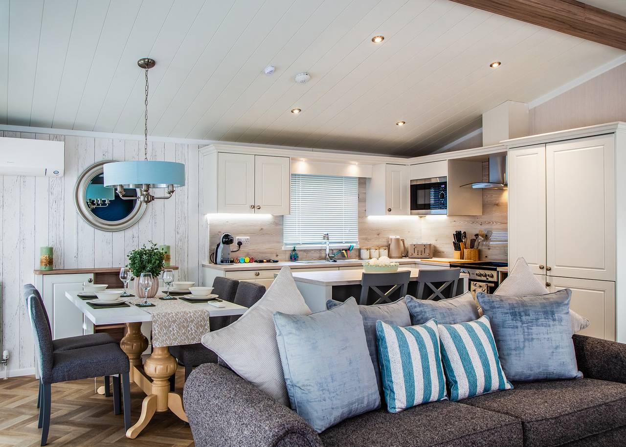 Lee View Lodge in Broxbourne, Hertfordshire