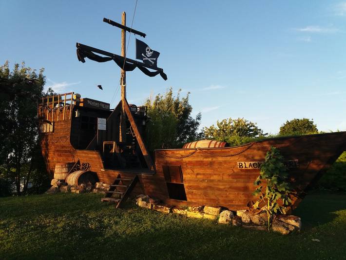 Gîte pour 6 personnes, avec jacuzzi et piscine, adapté aux familles à Nantillé - 4