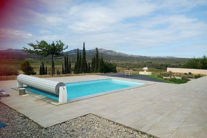 Maison de vacances pour 3 personnes, avec piscine et terrasse - 1