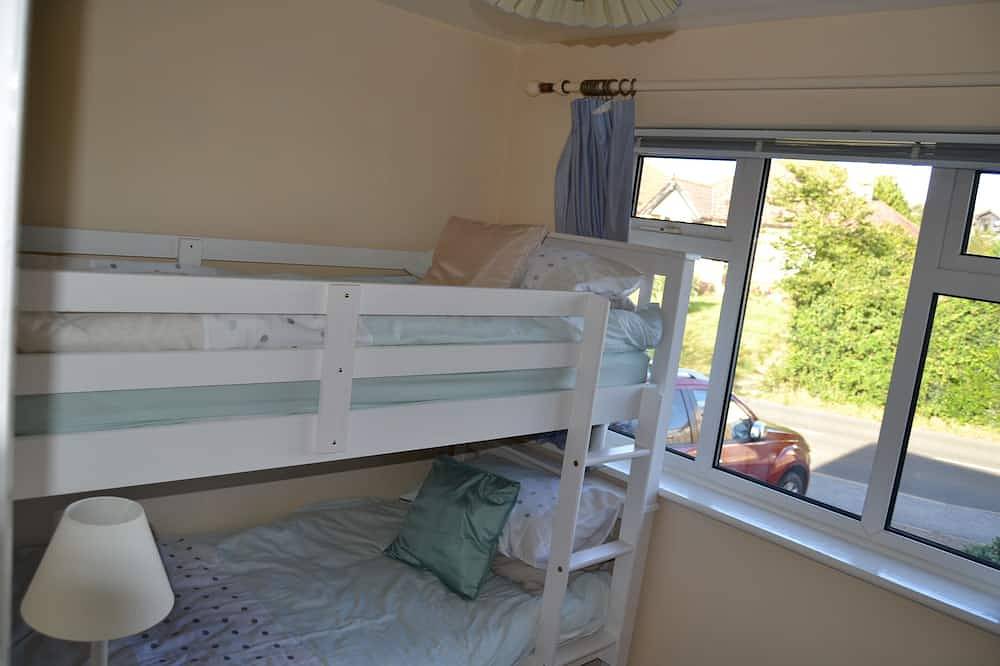 Whitstable house with a view - with parking. in Whitstable, Kent