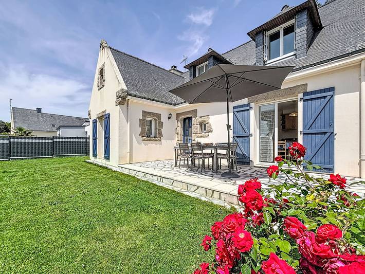 Location de vacances pour 6 personnes, avec terrasse et jardin à Le Guerno