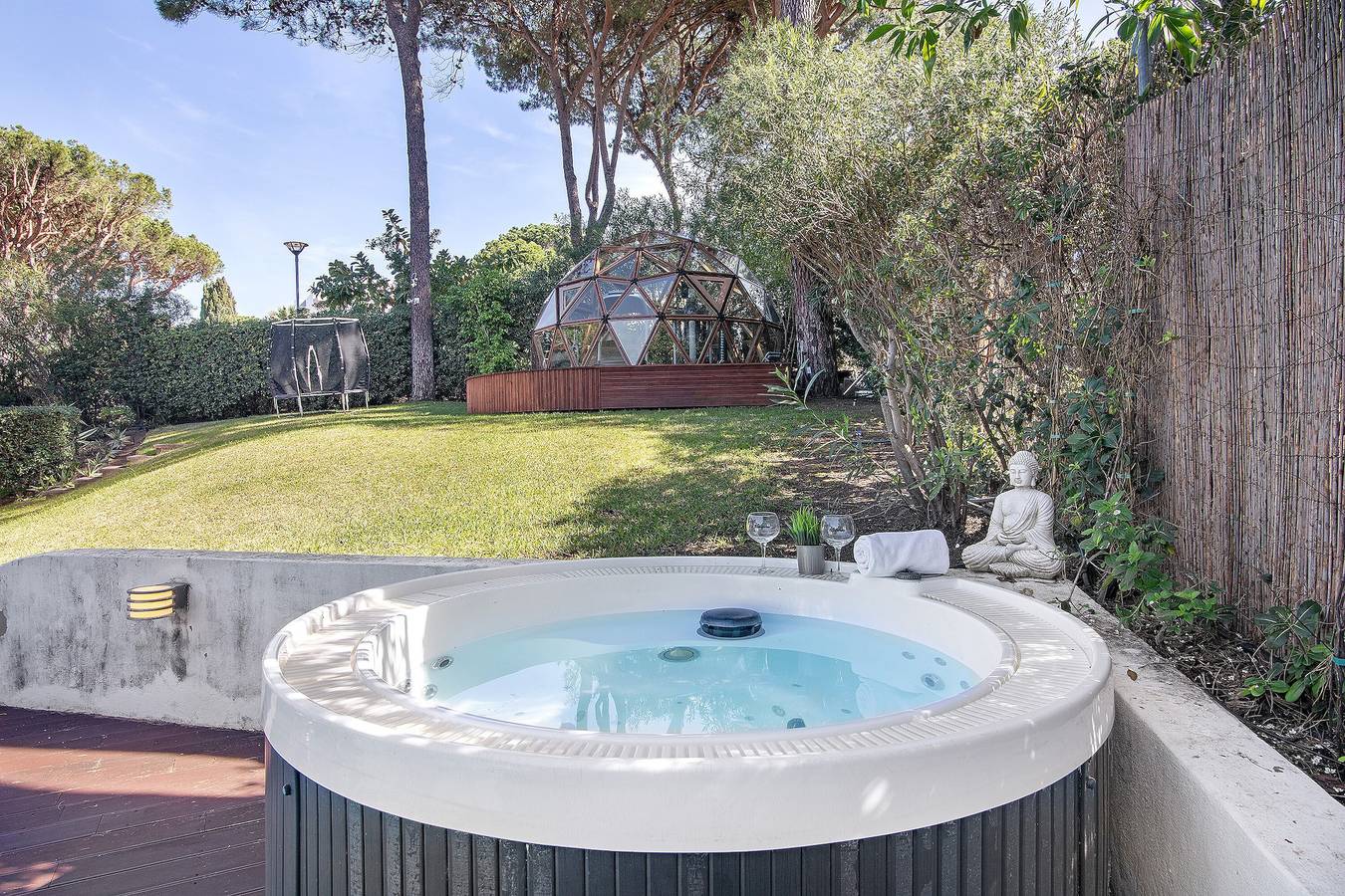Villa 'Bento Box Family Hub Fitness' with Sea View, Wi-Fi and Air Conditioning in Quarteira, Faro District