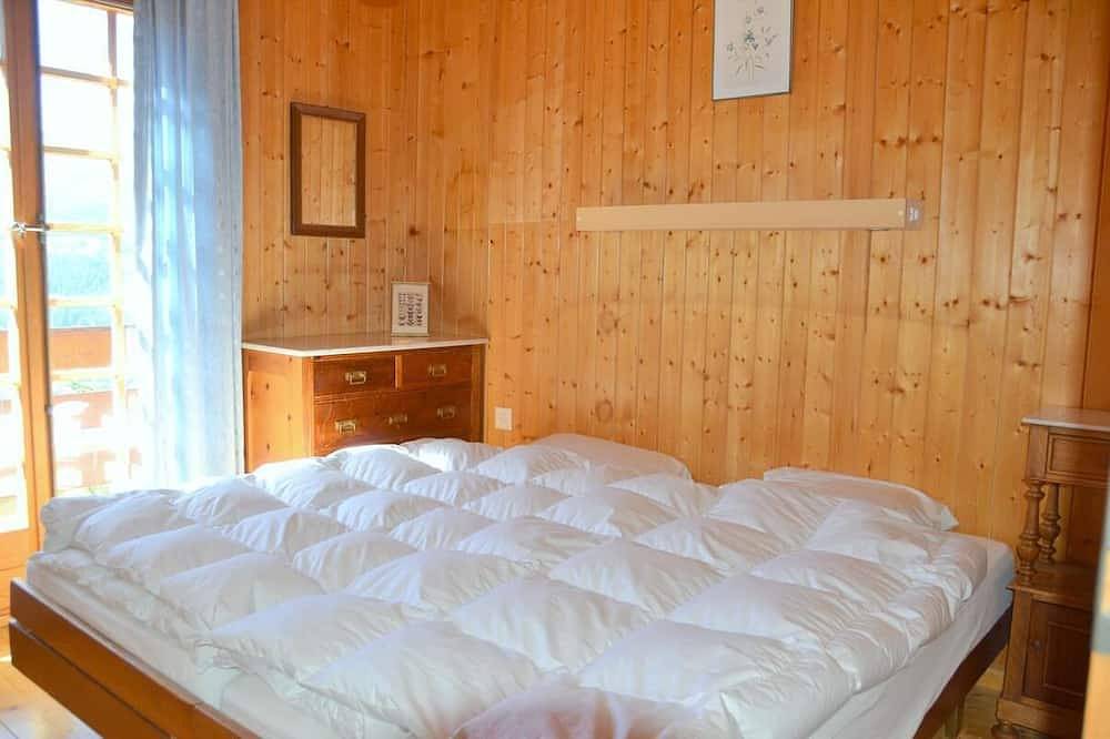 Außen: Cottage für 4 Personen, Erdgeschoss mit Garten- und Gartenmöbeln, Balkon -Innenraum: 80 m², g in Saint Luc, Anniviers