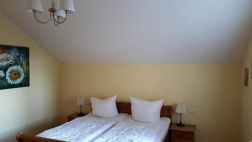 Ferienwohnung für 6 Personen, mit Balkon und Terrasse sowie Garten und Ausblick in Sangerhausen - 3