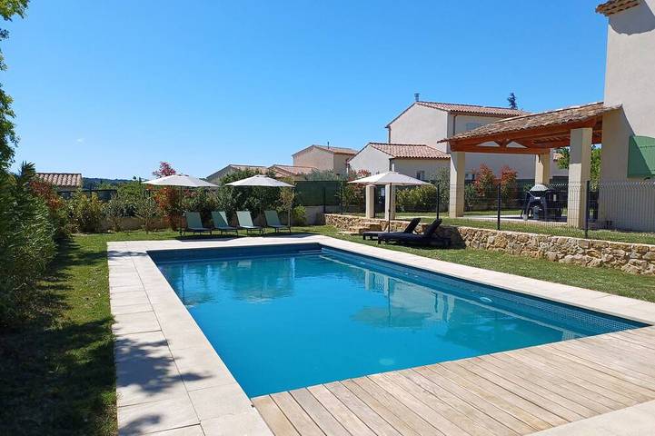 Location de vacances pour 12 personnes, avec jardin à La Tour-d'Aigues - 4