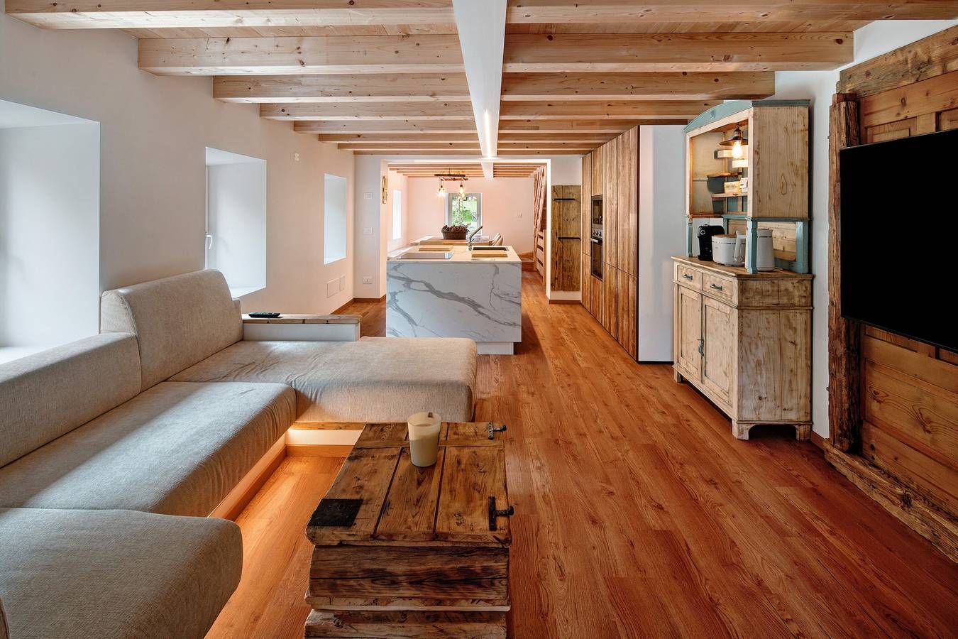 Ferienhaus 'Thari House Dolomiti' nahe Liften mit privater Spa, Ladestation und eigenem Spa in San Tomaso Agordino, Dolomiti Superski
