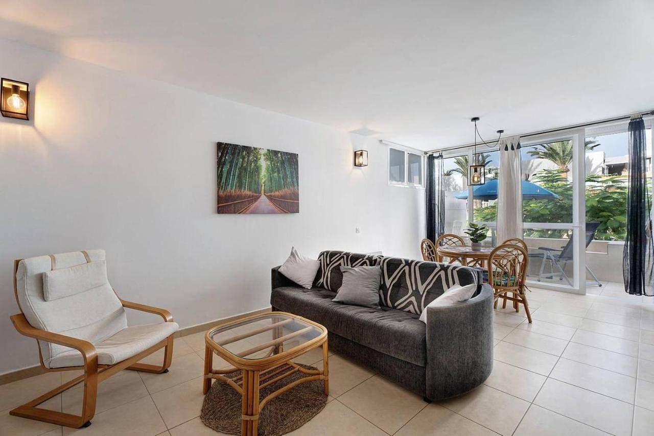 Apartment with Garden View in Costa del Silencio, Arona